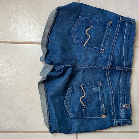 7 For All Mankind | Mid Roll Short | Size 26 - Picture 3 of 3